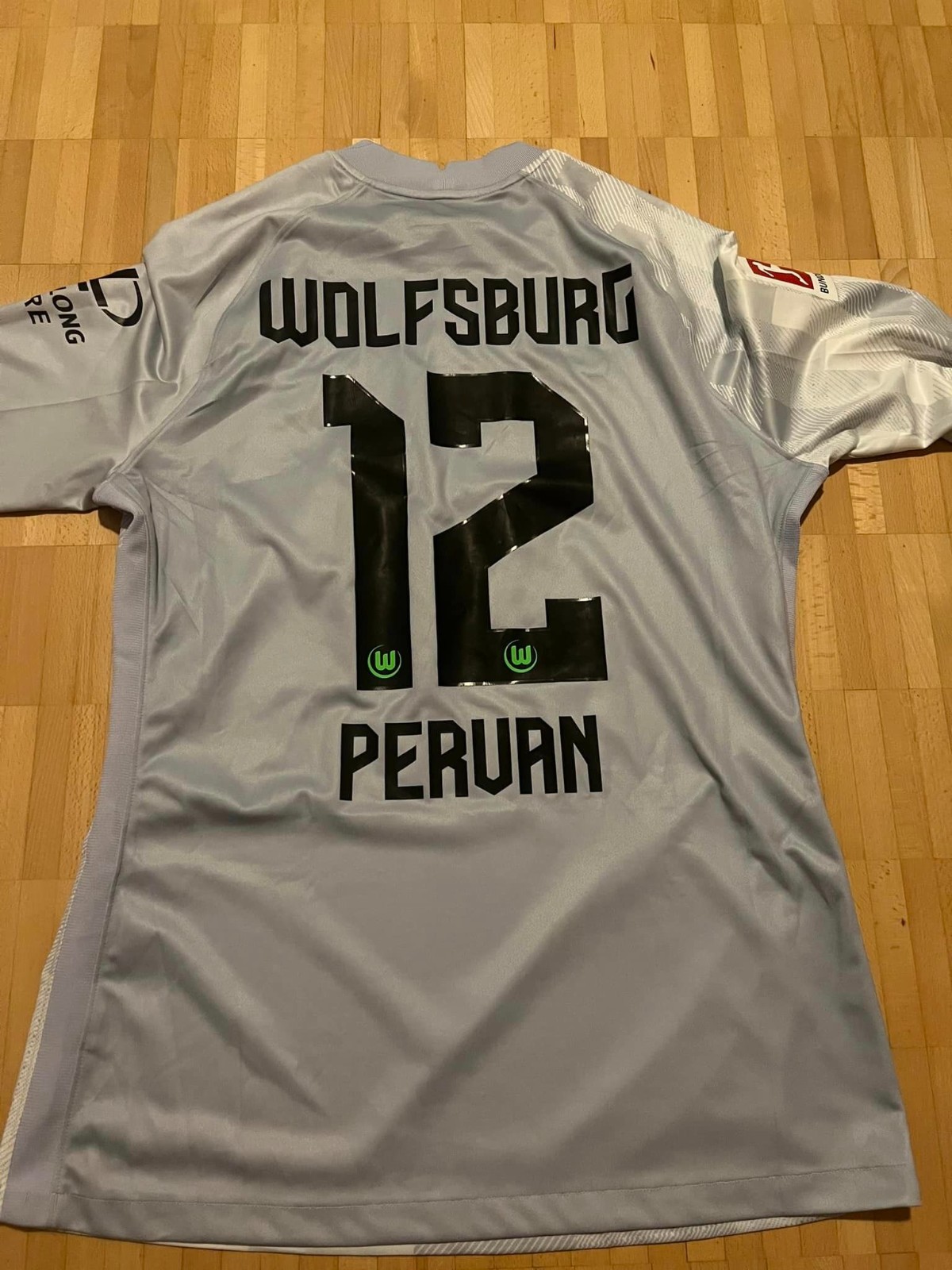 VfL Wolfsburg 2021-22 GK 2 Kit