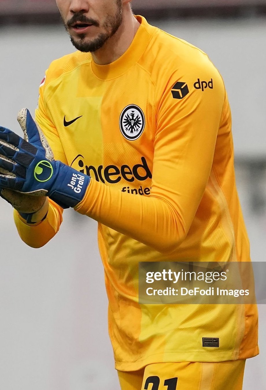 Eintracht Frankfurt 2021-22 GK 3 Kit