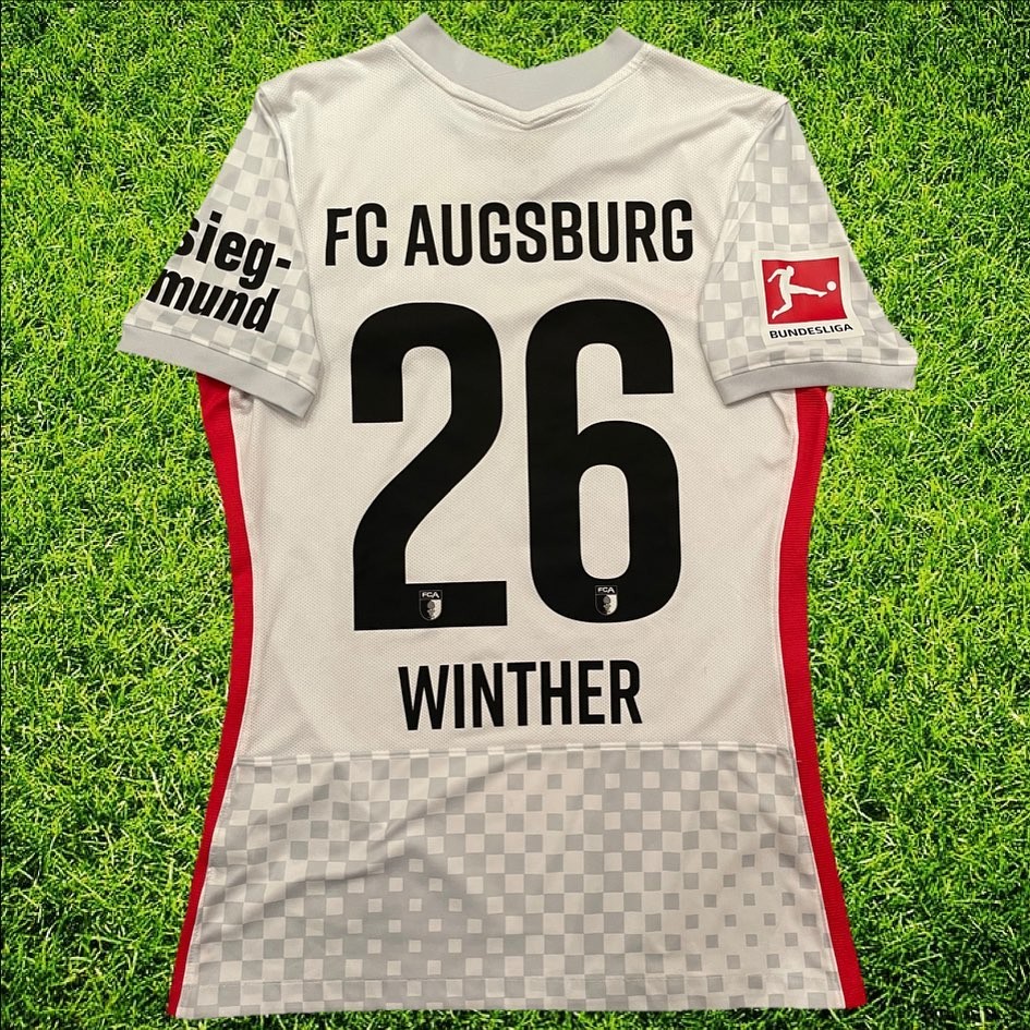 FC Augsburg 2021-22 Away 2 Kit