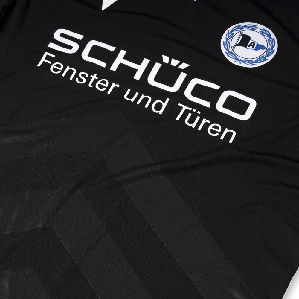 Arminia Bielefeld 2021-22 Away Kit