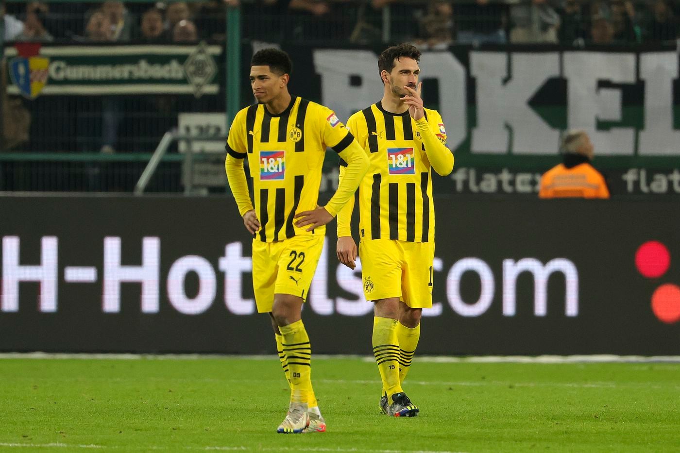 Borussia Dortmund 2022-23 Home V2 Kit