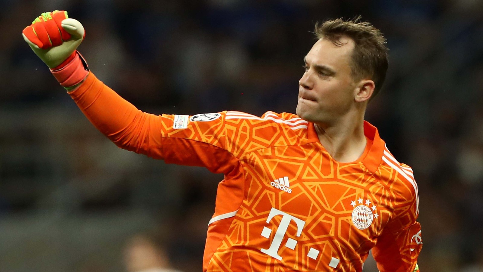 Bayern München 2022-23 GK Fourth Kit