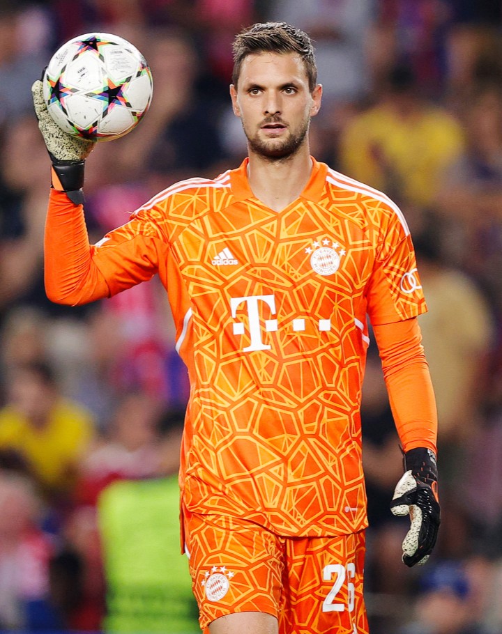 Bayern München 2022-23 GK Fourth Kit