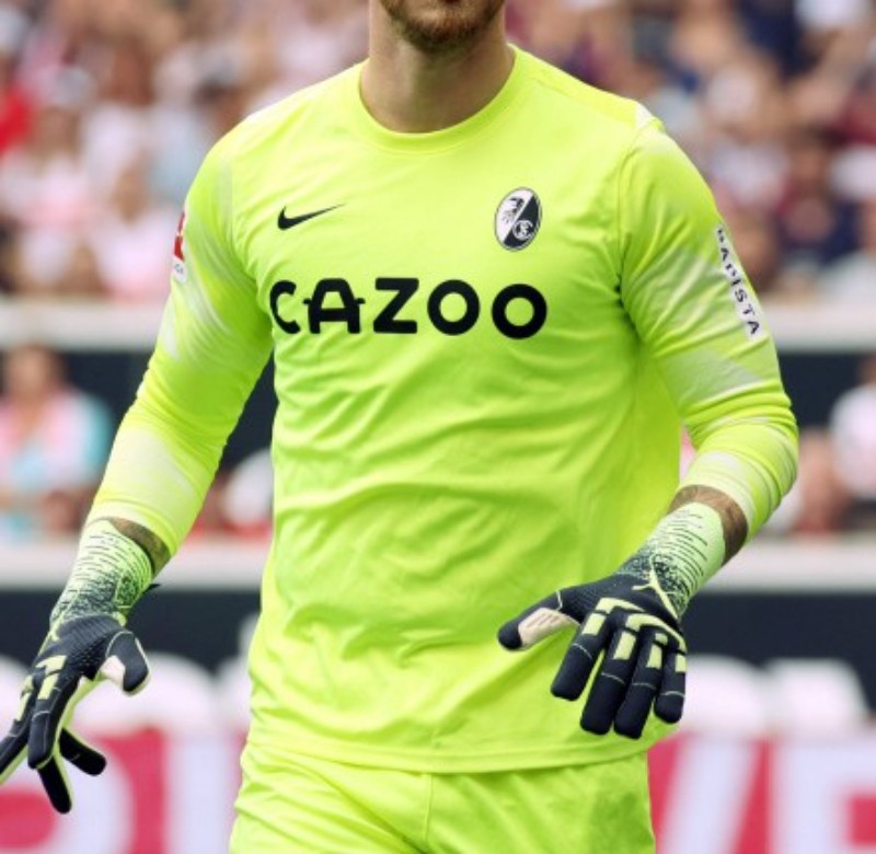 SC Freiburg 2022-23 GK 2 Kit