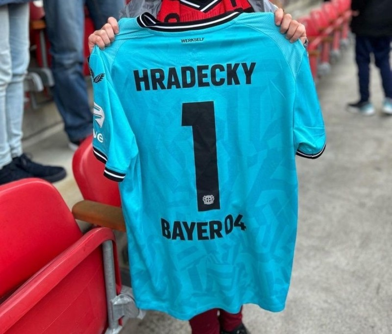 Bayer 04 Leverkusen 2022-23 GK Away Kit
