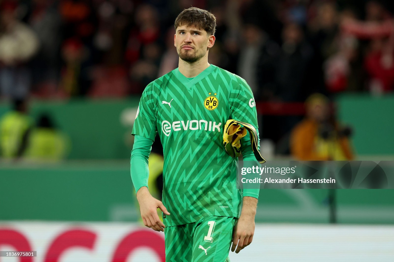 Borussia Dortmund 2023-24 Cup GK 3 Kit