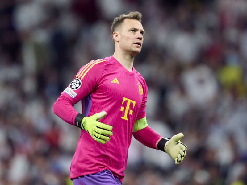 Bayern München 2023-24 GK 2 Kit