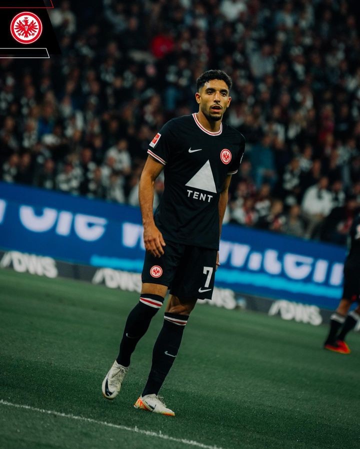 Eintracht Frankfurt 2023-24 Away V2 Kit