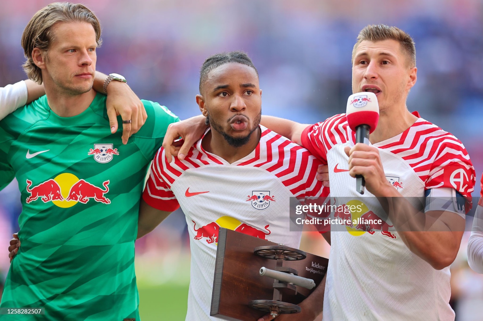 RB Leipzig 2023-24 GK 2 Kit