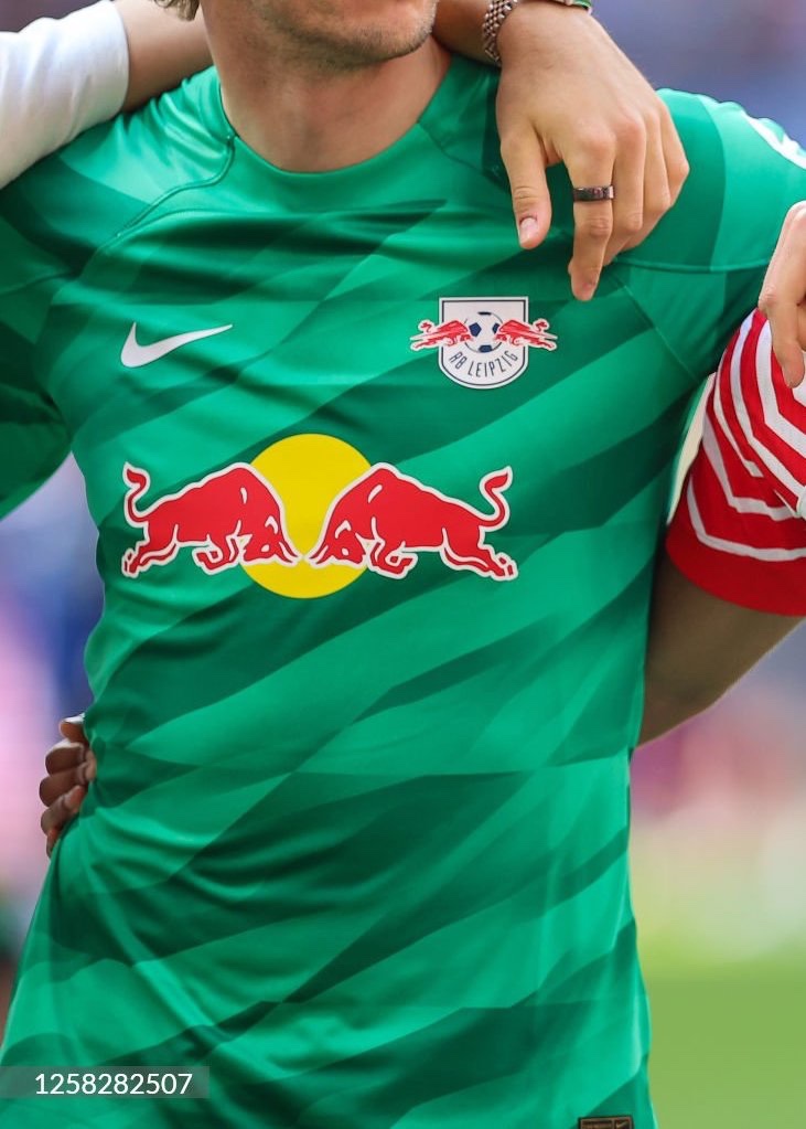 RB Leipzig 2023-24 GK 2 Kit
