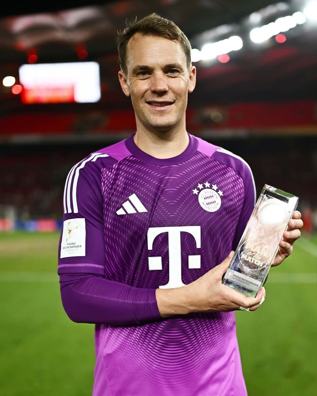 Bayern München 2025-26 GK 4 Kit