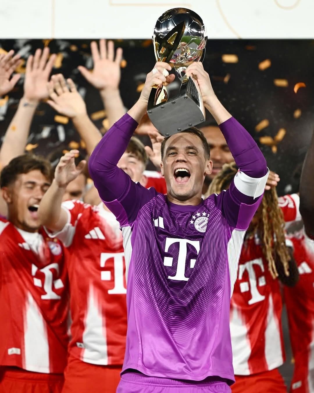 Bayern München 2025-26 GK 4 Kit