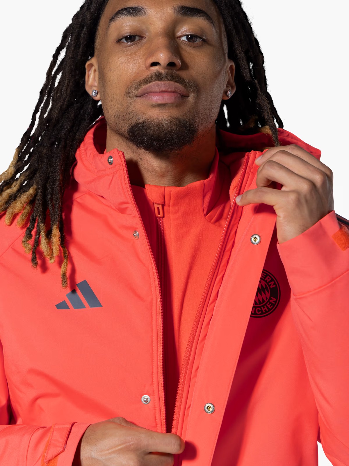 Bayern München 2025-26 Bench Kit