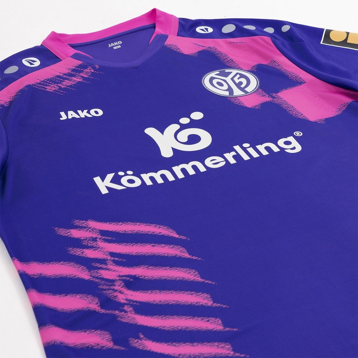 1. FSV Mainz 05 2025-26 Away Kit