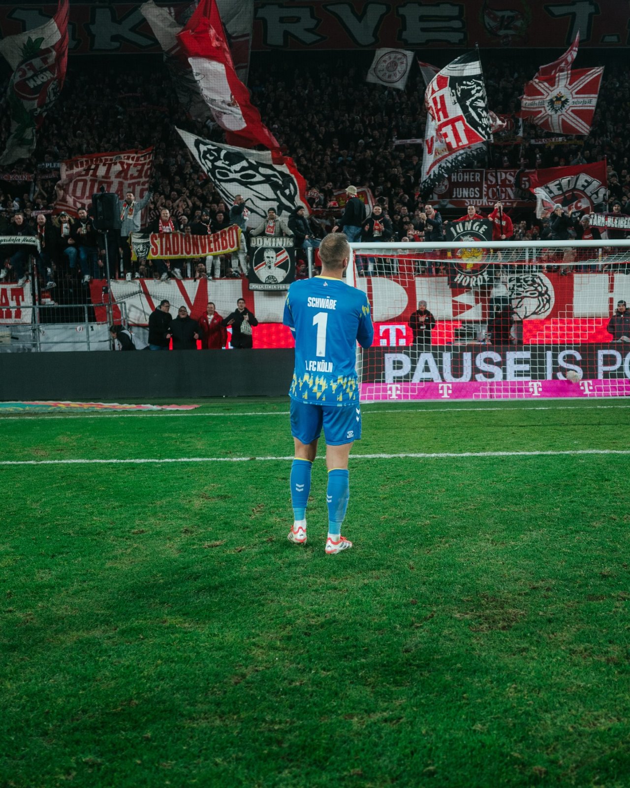 1. FC Köln 2025-26 GK 1 V2 Kit
