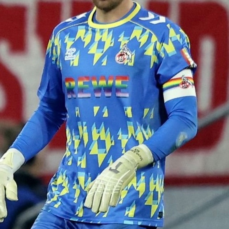 1. FC Köln 2025-26 GK 1 V2 Kit