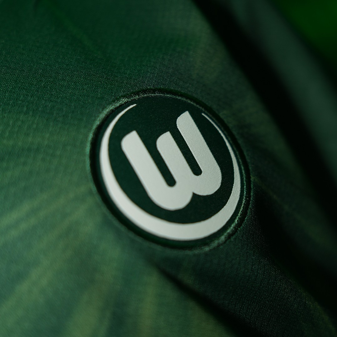 VfL Wolfsburg 2025-26 Home Kit
