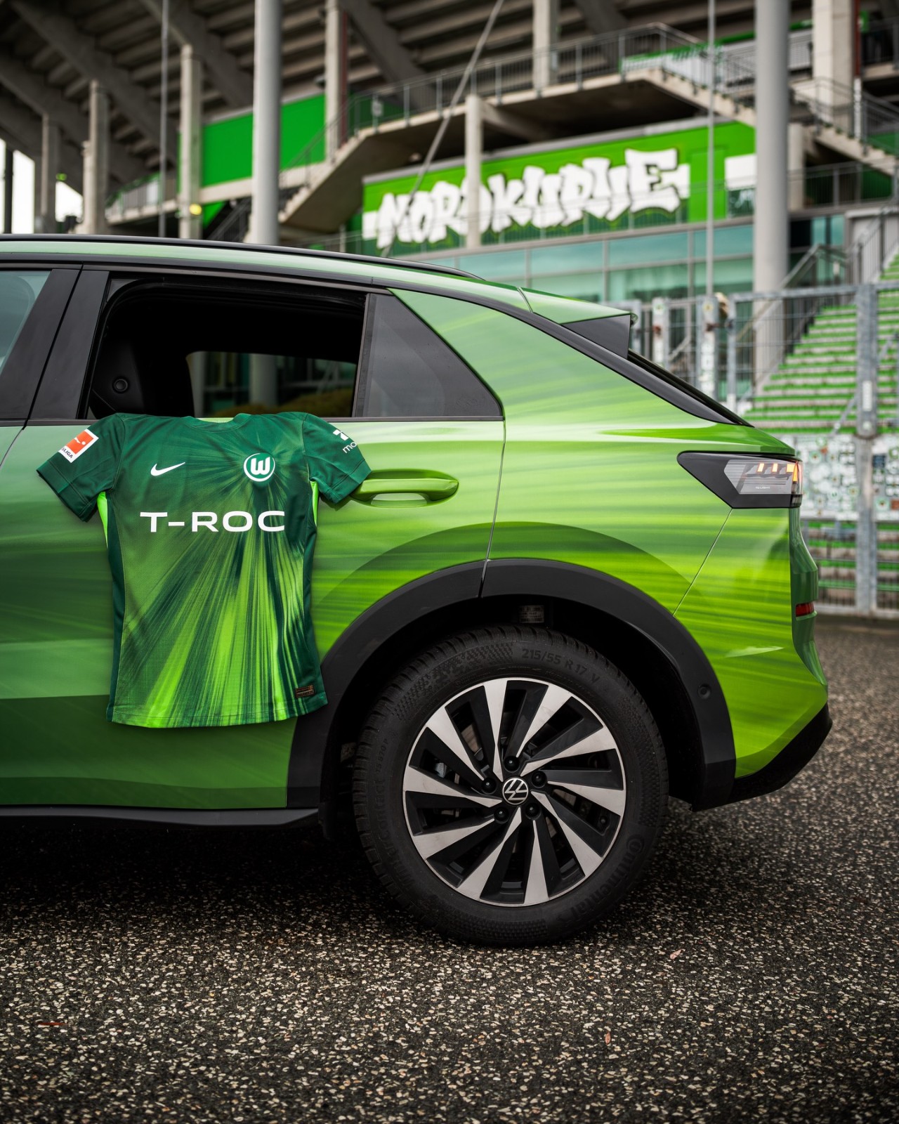 VfL Wolfsburg 2025-26 Home V2 Kit