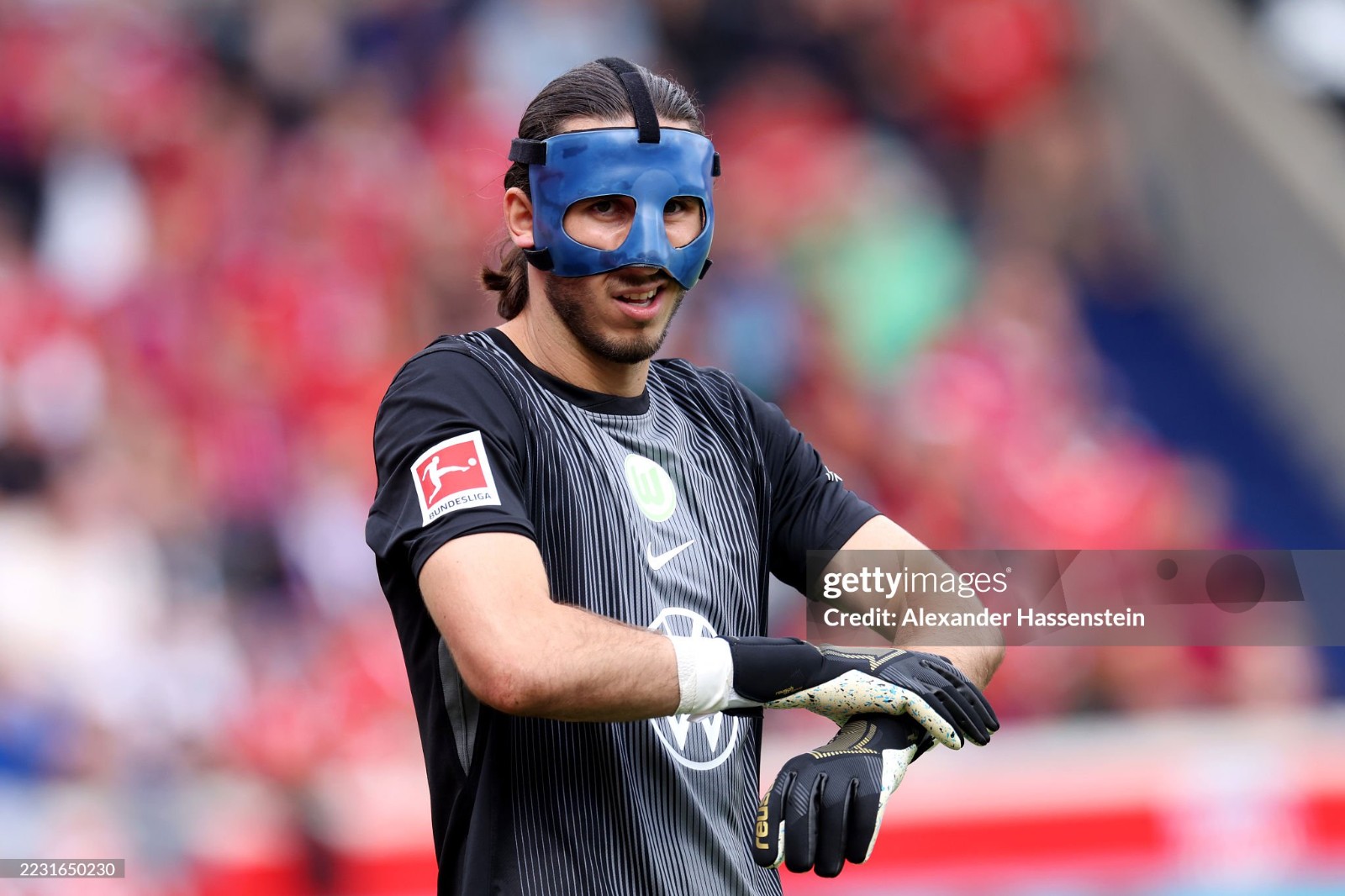 VfL Wolfsburg 2025-26 GK 2 Kit