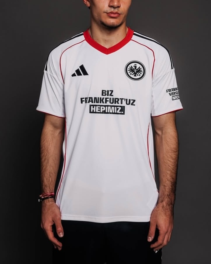 Eintracht Frankfurt 2025-26 Away V2 Kit