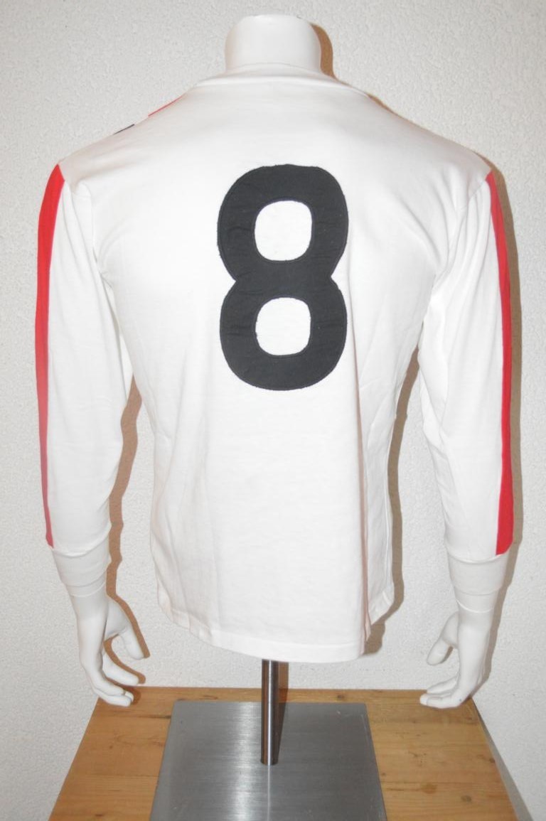Eintracht Frankfurt 1971-72 Home Kit