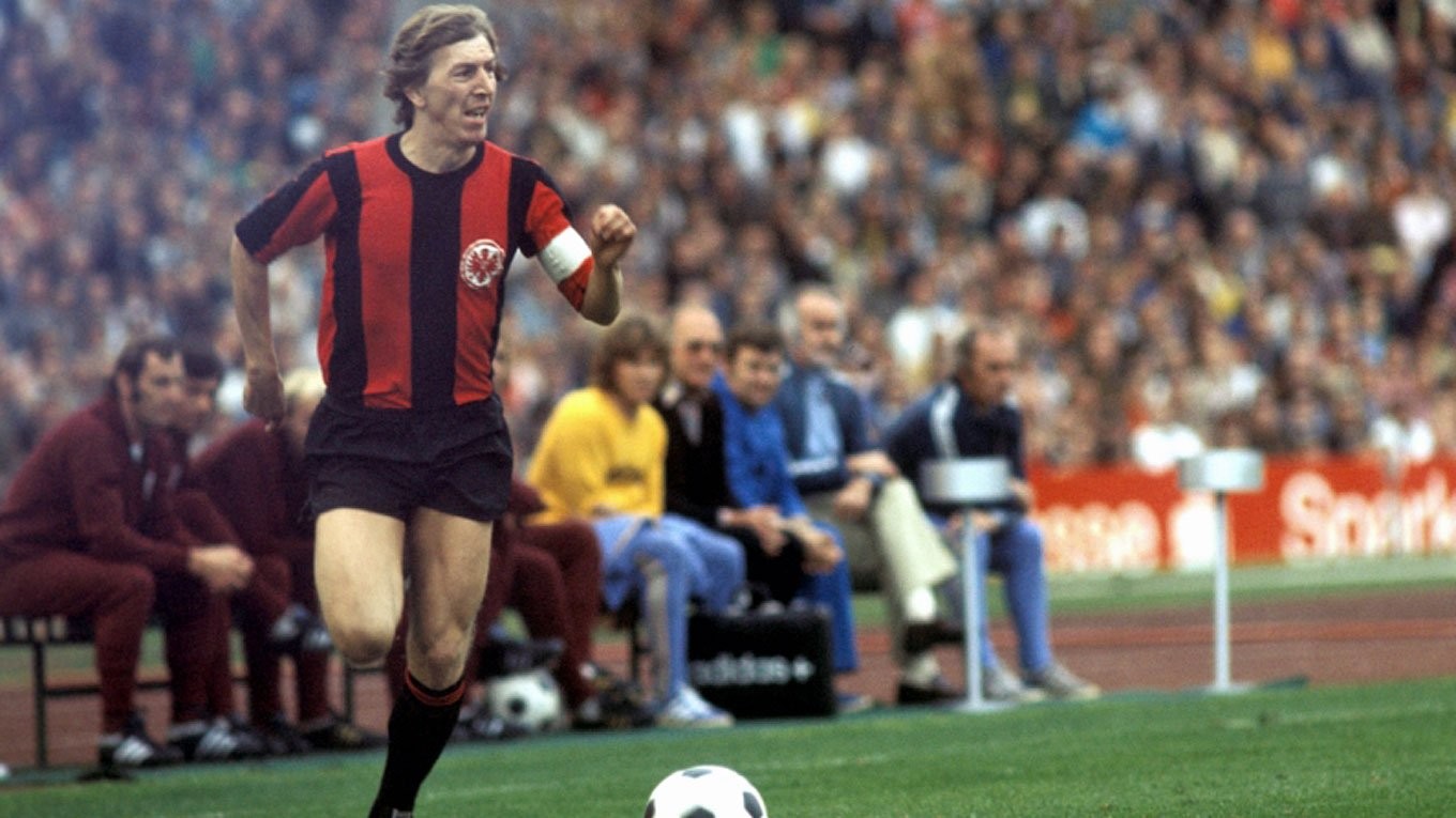 Eintracht Frankfurt 1972-73 Home Kit