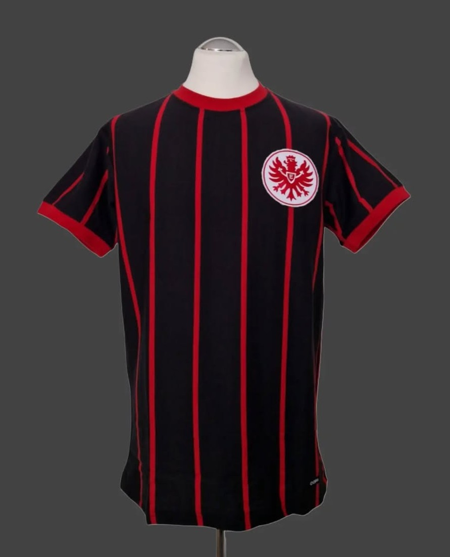 Eintracht Frankfurt 1972-73 Cup Kit
