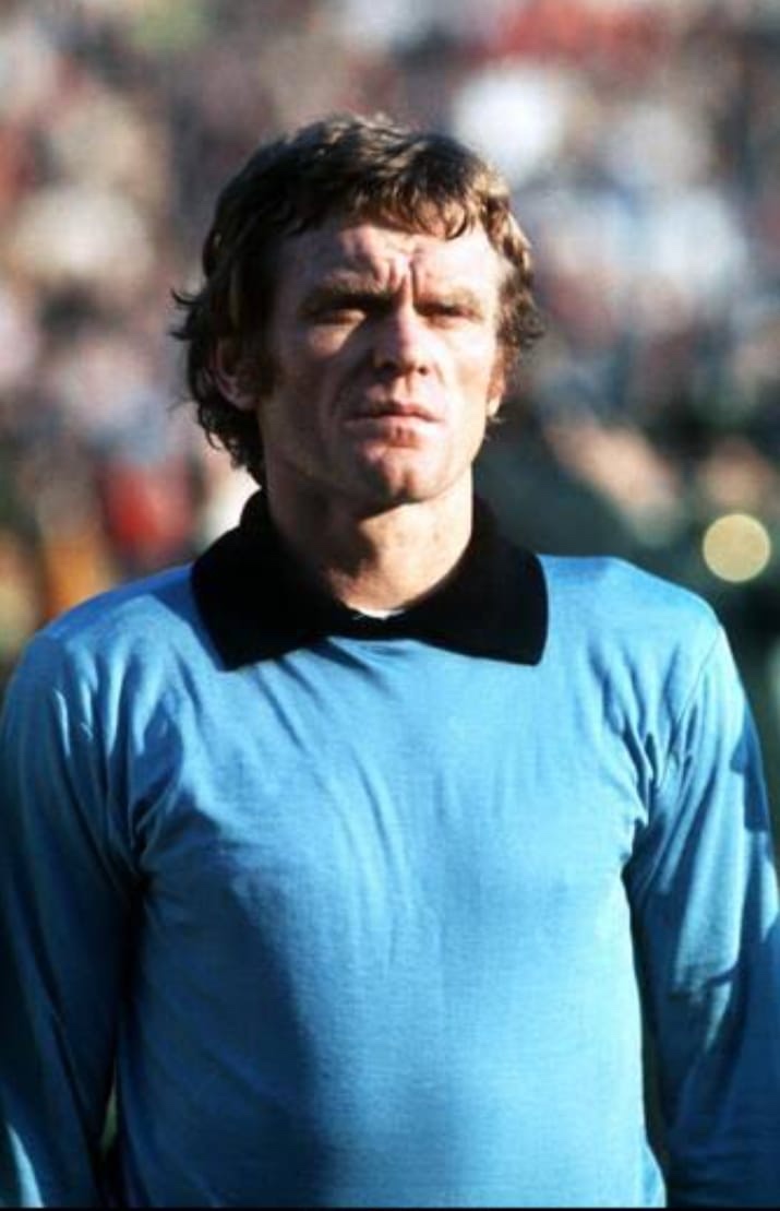 Bayern München 1973-74 GK Home Kit