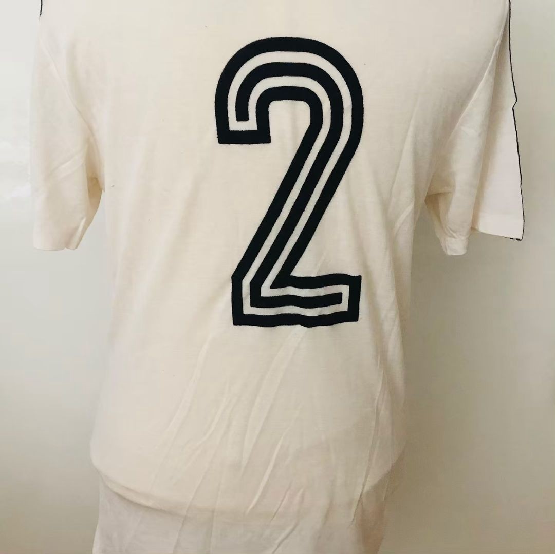 Eintracht Frankfurt 1975-76 Home Kit