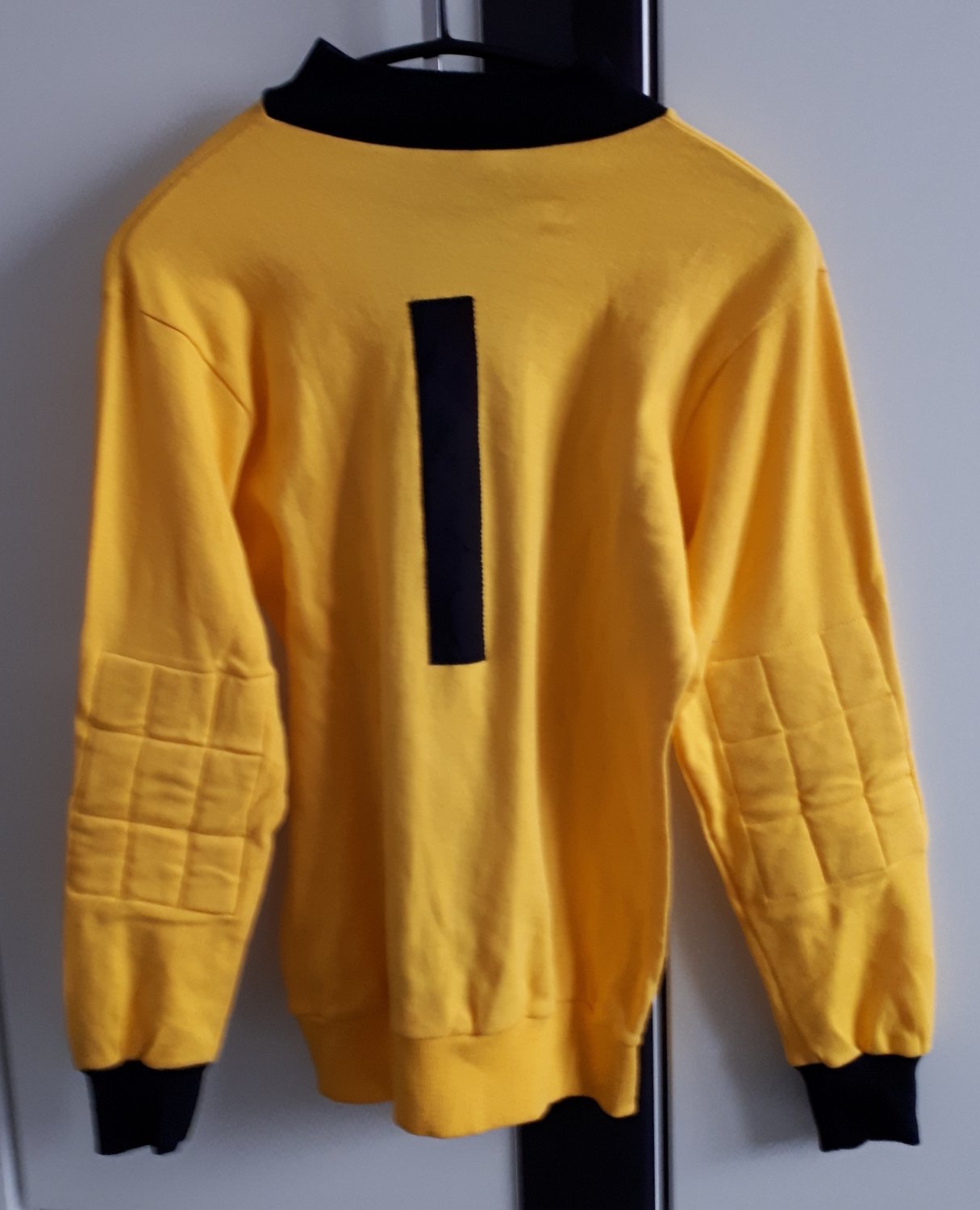 Borussia Mönchengladbach 1975-76 GK Kit