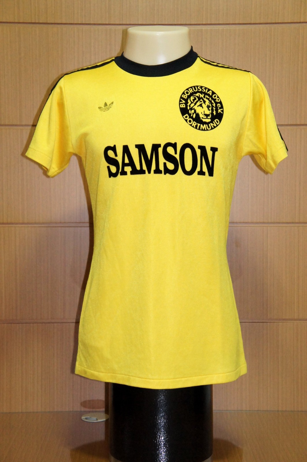 Borussia Dortmund 1976-77 Home Kit