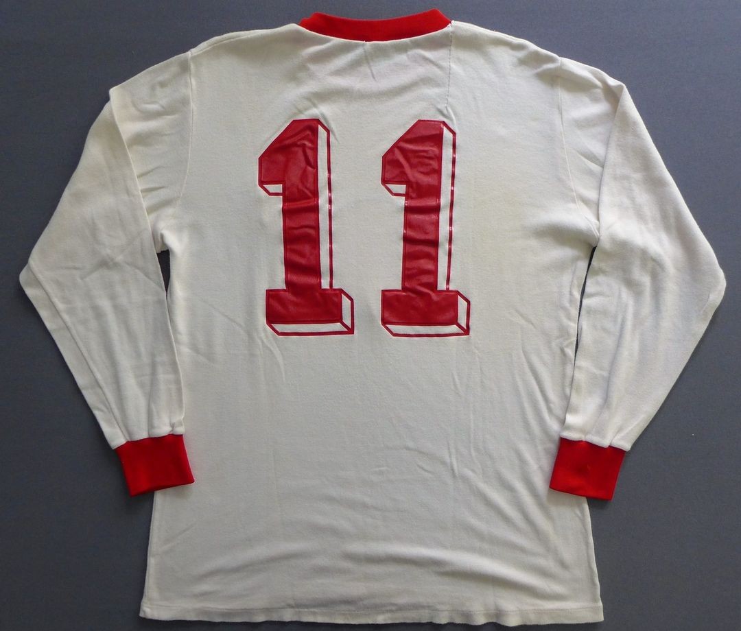 Fortuna Düsseldorf 1976-77 Home Kit