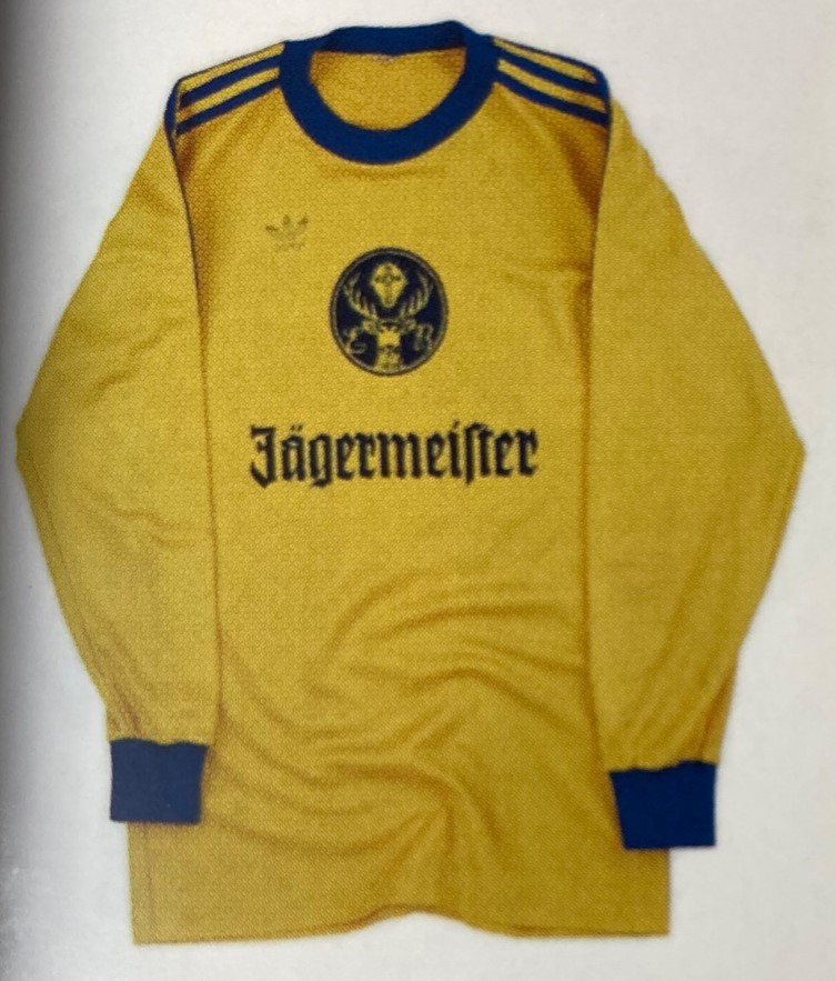 Eintracht Braunschweig 1976-77 Home Kit