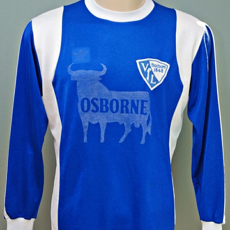 VfL Bochum 1976-77 Home Kit