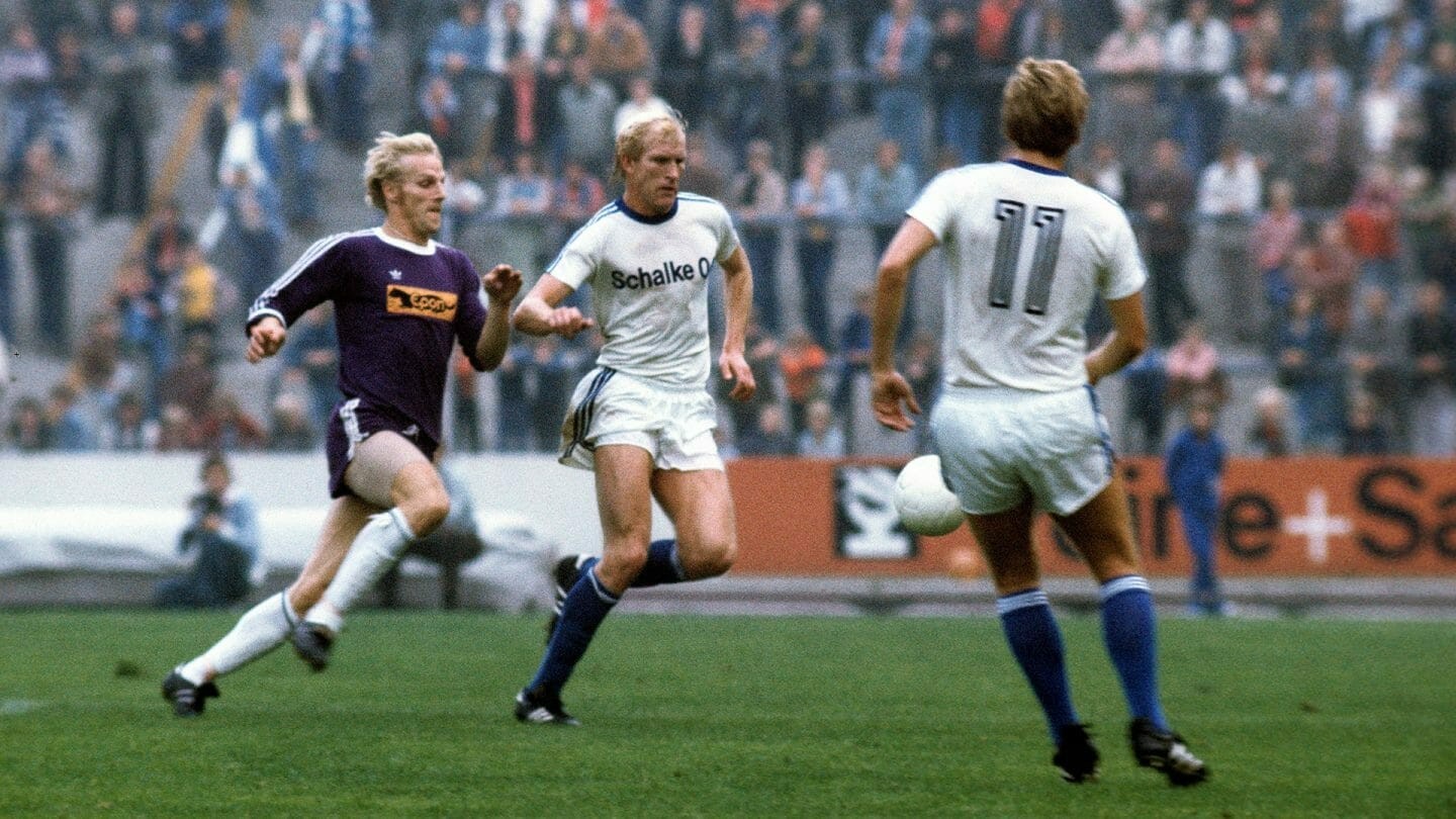 Tennis Borussia Berlin 1976-77 Home Kit