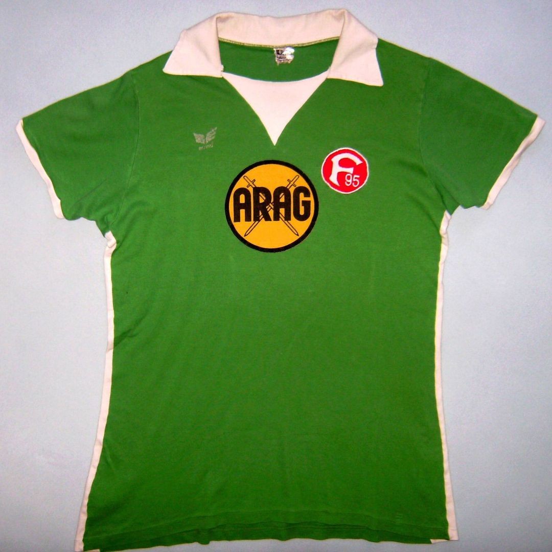 Fortuna Düsseldorf 1977-78 Away Kit