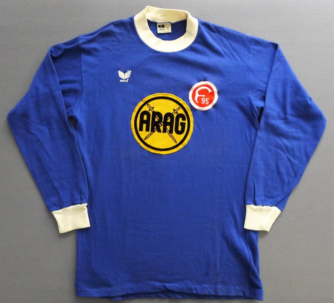 Fortuna Düsseldorf 1977-78 Third Kit