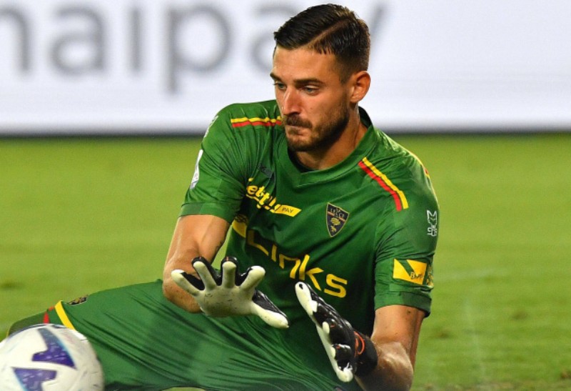 US Lecce 2022-23 GK 2 Kit