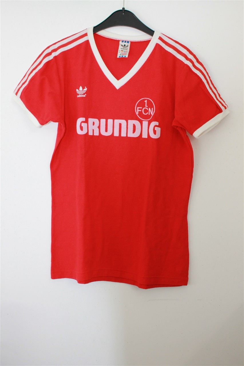 1. FC Nürnberg 1980-81 Home Kit