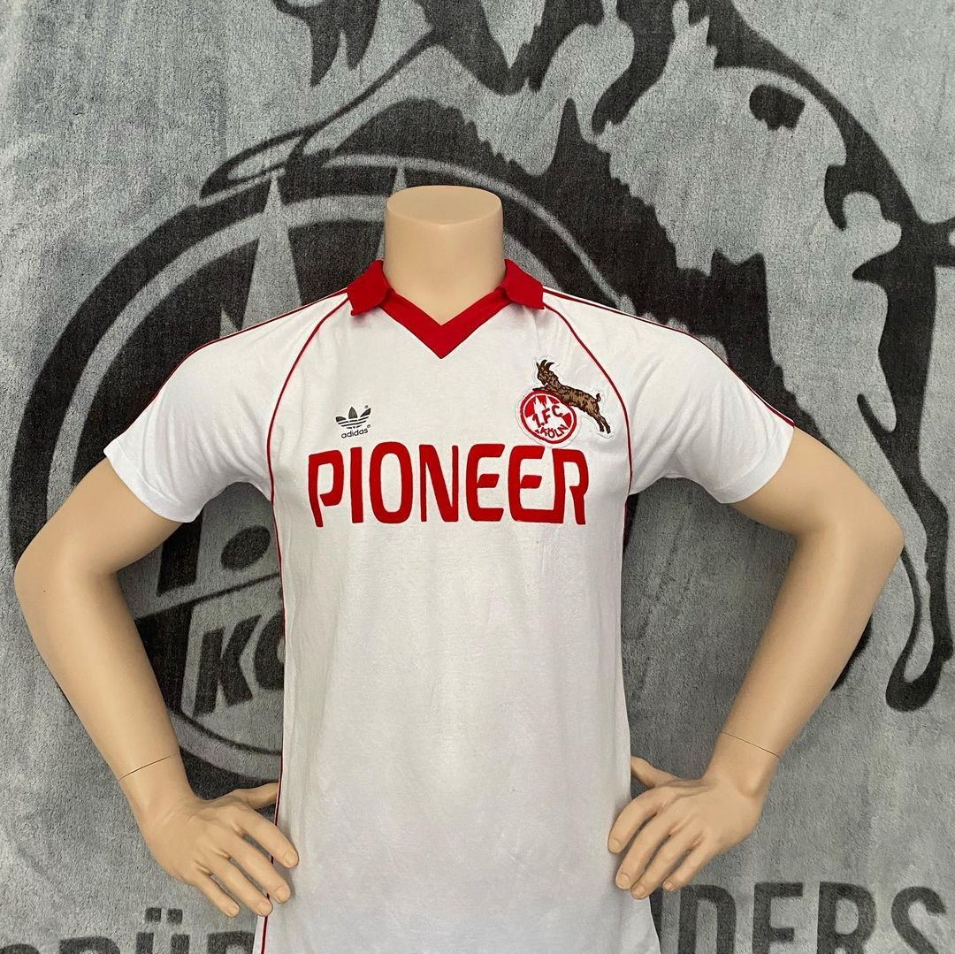 1. FC Köln 1980-81 Home Kit
