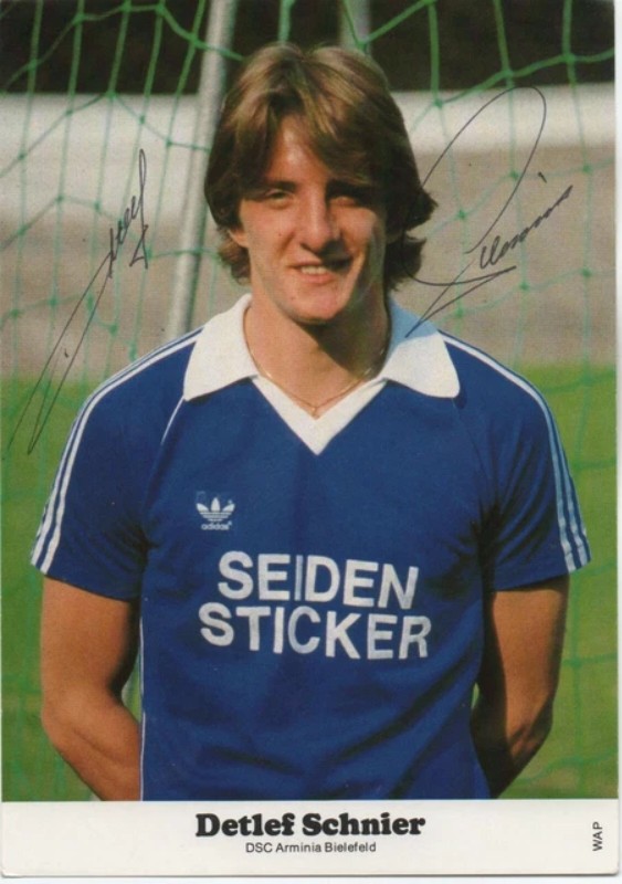 Arminia Bielefeld 1980-81 Home Kit