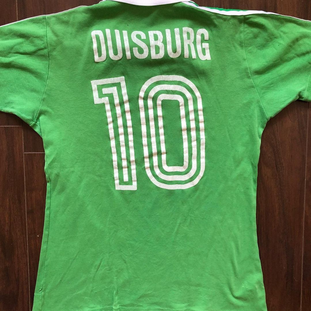 MSV Duisburg 1980-81 Away Kit