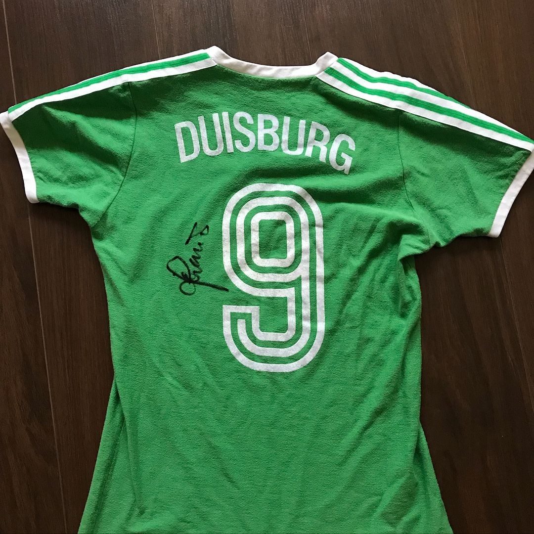 MSV Duisburg 1980-81 Away 2 Kit