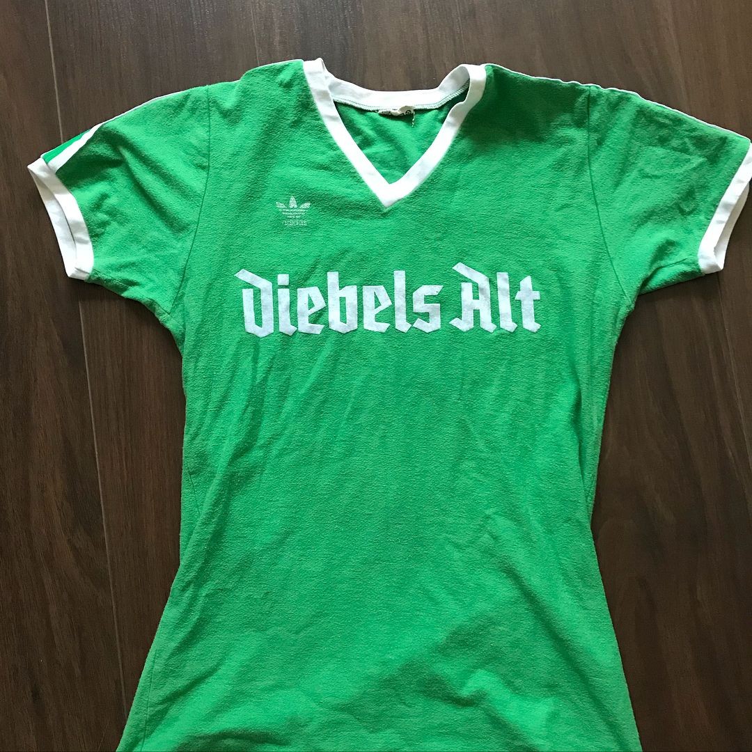 MSV Duisburg 1980-81 Away 2 Kit