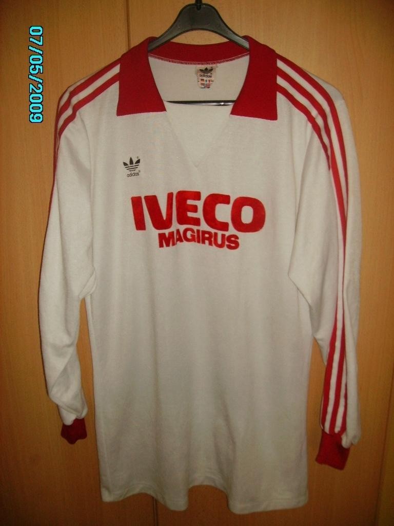 Bayern München 1981-82 Away Kit