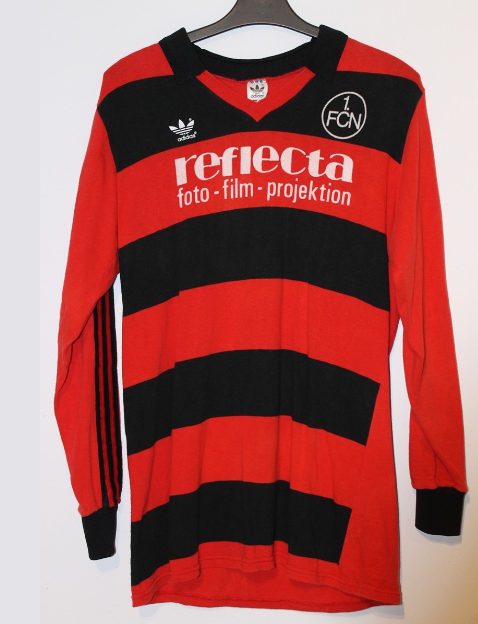 1. FC Nürnberg 1981-82 Home Kit