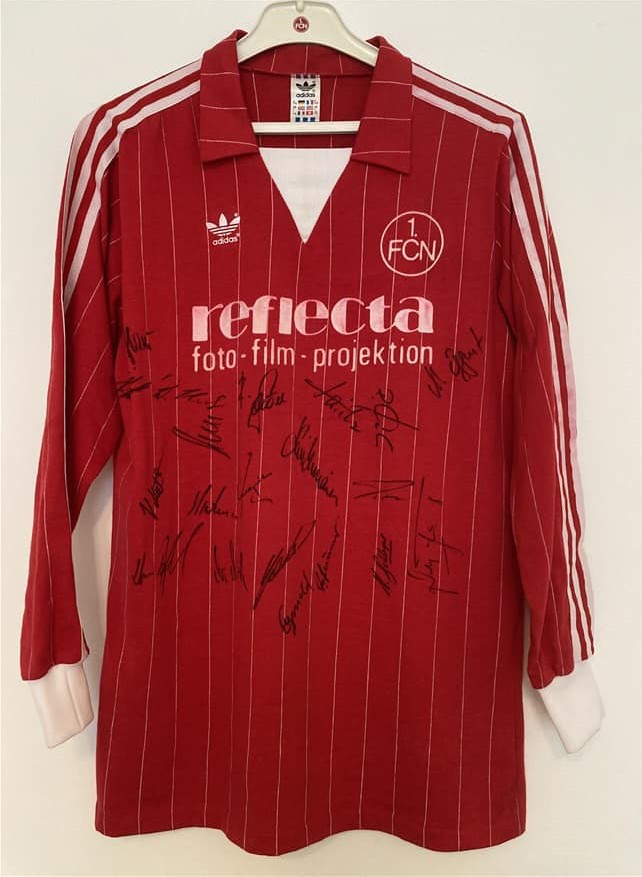 1. FC Nürnberg 1981-82 Home 2 Kit
