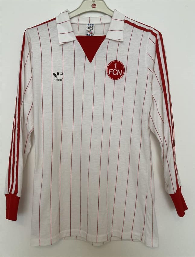 1. FC Nürnberg 1981-82 Away 2 Kit