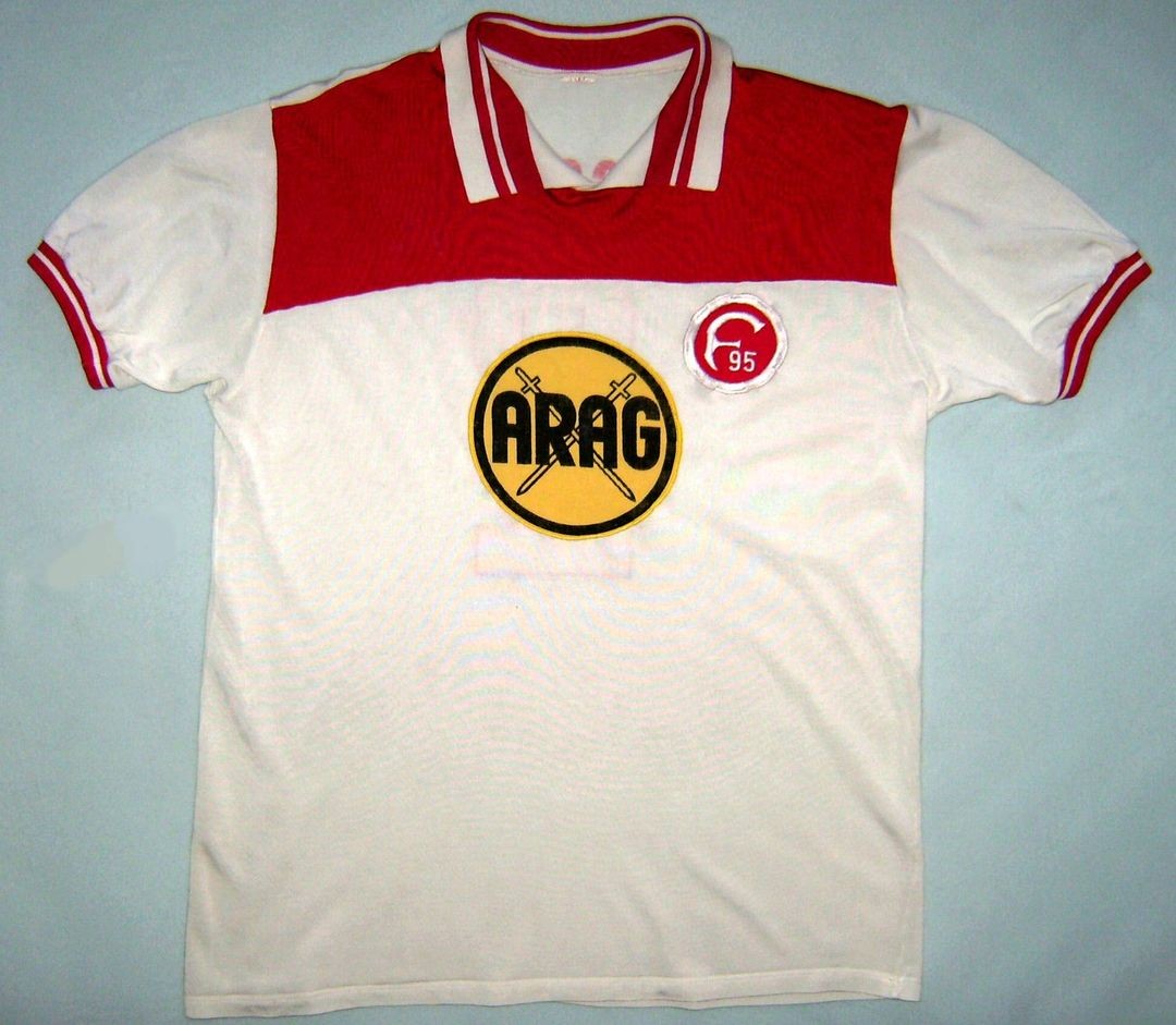 Fortuna Düsseldorf 1981-82 Home Kit