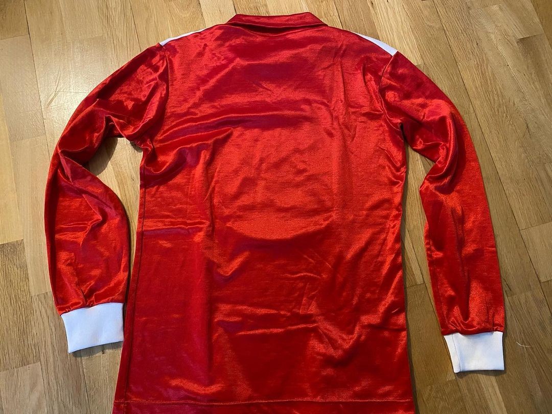 Fortuna Düsseldorf 1981-82 Away Kit